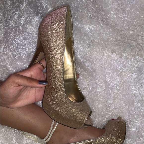 Dazzling Gold Peep Toe Heels - Picture 5 of 6